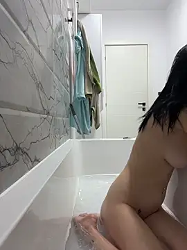 Snapshot of Celine_Roxelle chatting on March 19, 2026, 8:24 pm Celine Roxelle online show from March 19, 2026, 8:24 pm