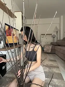 Celine Roxelle online show from May 19, 2026, 10:54 am