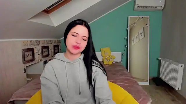 MalibuGirl  online show from February 12, 2025, 10:59 pm