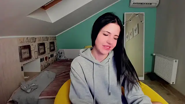 MalibuGirl  online show from February 13, 2025, 2:12 am