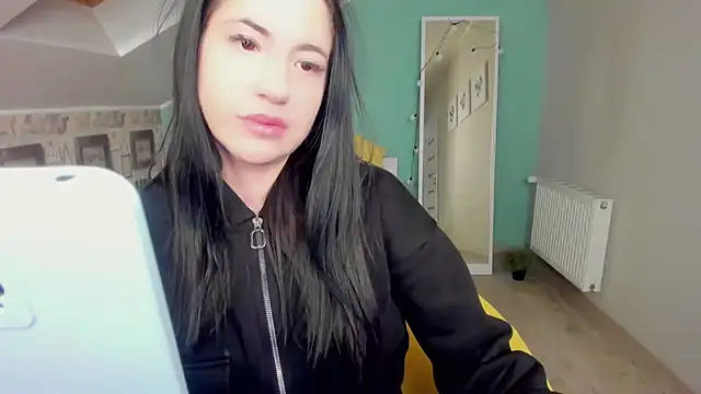 MalibuGirl  online show from February 17, 2025, 2:53 am