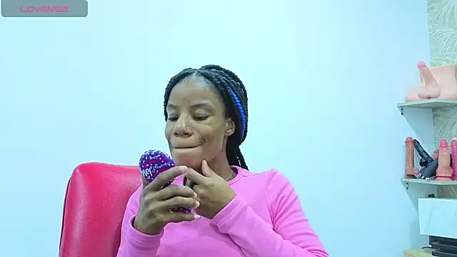 dafnnelewis online show from July 10, 2026, 11:24 am