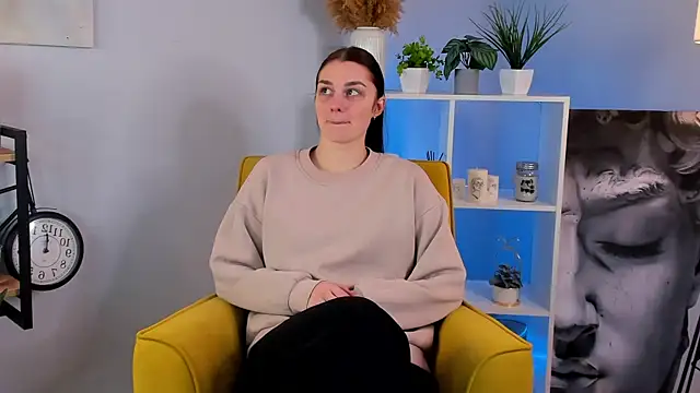 GarynDilley online show from February 9, 2025, 7:49 am