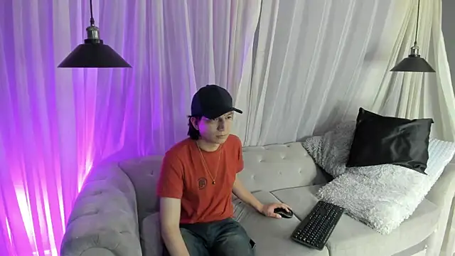Golden-Boyy online show from March 16, 2025, 12:11 pm