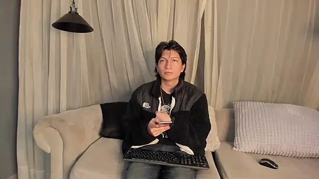 Golden-Boyy online show from March 18, 2025, 12:03 pm