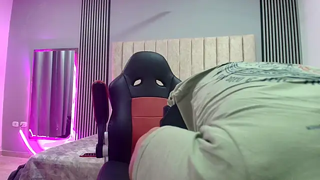 ANDRES STUD online show from September 9, 2025, 5:07 am