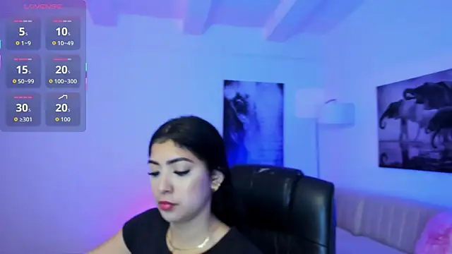 nattashaa7 online show from May 7, 2026, 11:48 am