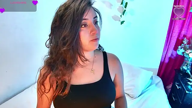 Snapshot of alaia_sweetxxx chatting on February 10, 2025, 1:24 am alaia sweetxxx online show from February 10, 2025, 1:24 am