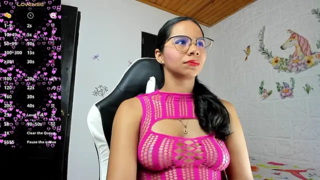 alisson hoffman05 online show from March 19, 2026, 7:40 pm