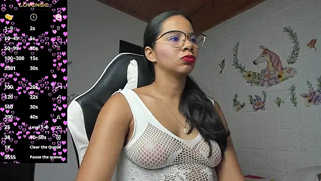 alisson hoffman05 online show from July 9, 2026, 11:09 pm