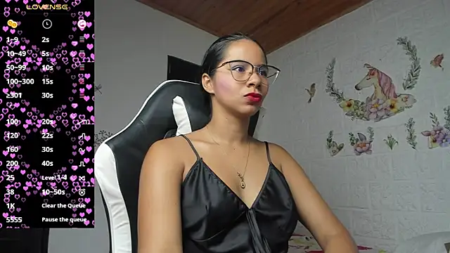 alisson hoffman05 online show from July 11, 2026, 3:59 pm