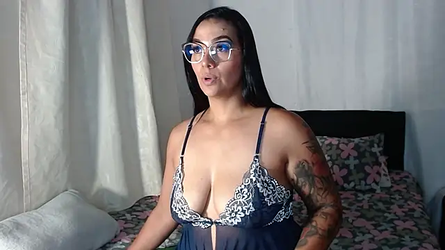 Snapshot of Daphne_Gabor chatting on March 11, 2025, 1:16 am Daphne Gabor online show from March 11, 2025, 1:16 am