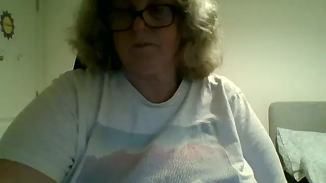 NoraJohnson6 online show from January 31, 2026, 7:11 pm