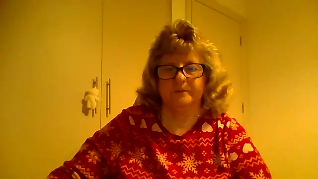 NoraJohnson6 online show from February 6, 2026, 7:56 am