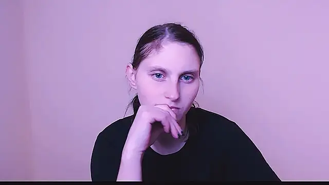Snapshot of AdrianaRich_ chatting on February 11, 2025, 7:54 am AdrianaRich online show from February 11, 2025, 7:54 am