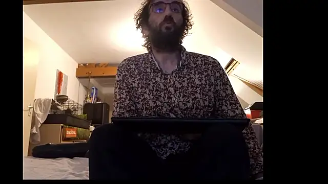 Mastersanges online show from August 6, 2026, 8:33 pm
