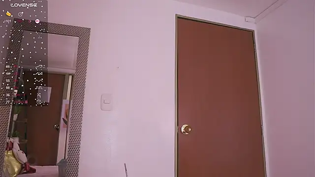 Neekito  online show from November 22, 2025, 12:26 pm