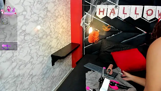 IVISBOUNCYASS online show from October 3, 2025, 12:57 pm