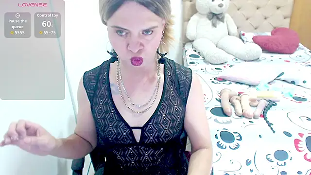 Dolldirtyxxx online show from September 10, 2025, 4:45 am