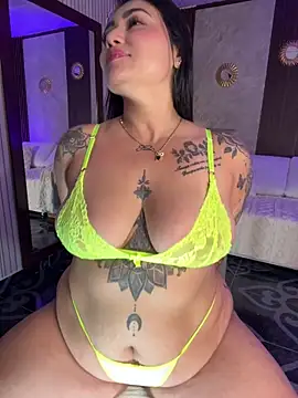Madissonlove 1 online show from May 4, 2026, 12:06 am