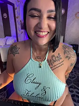 Madissonlove 1 online show from May 5, 2026, 2:08 am