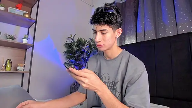 NovaaWheler online show from March 4, 2026, 12:00 pm