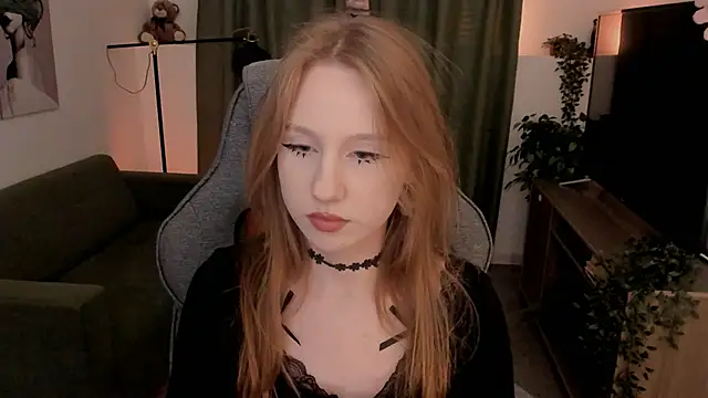 DariaTate online show from April 30, 2026, 12:00 pm