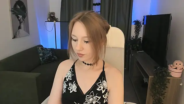 DariaTate online show from June 19, 2026, 9:46 am