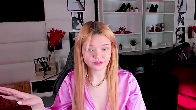 AdeleCartier online show from February 26, 2025, 5:42 am