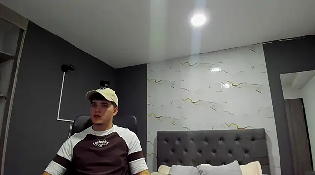 ErosGeorgiou online show from February 7, 2025, 11:34 am