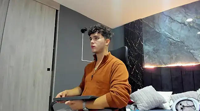 ErosGeorgiou online show from February 11, 2025, 11:54 am