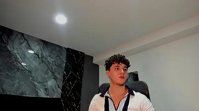 ErosGeorgiou online show from March 15, 2025, 3:37 pm
