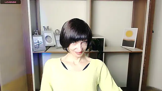  AngeliaFlow  online show from October 10, 2025, 6:45 am