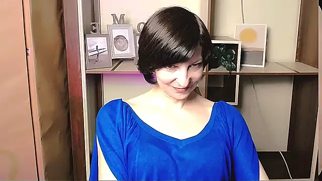  AngeliaFlow  online show from April 29, 2026, 8:51 am