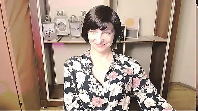  AngeliaFlow  online show from May 6, 2026, 8:41 am