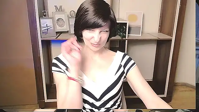  AngeliaFlow  online show from May 7, 2026, 8:20 am