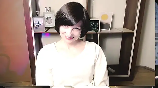  AngeliaFlow  online show from May 16, 2026, 8:55 am
