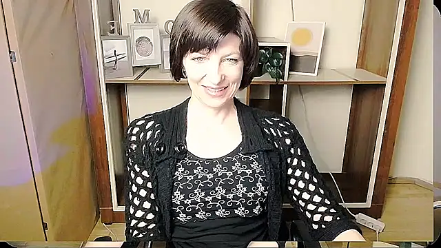  AngeliaFlow  online show from June 8, 2026, 6:03 am