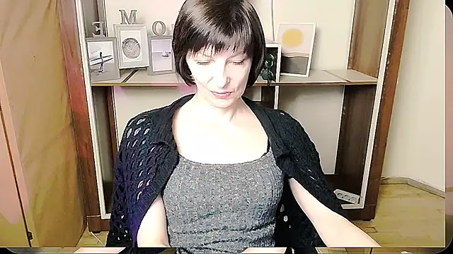  AngeliaFlow  online show from June 9, 2026, 7:53 am