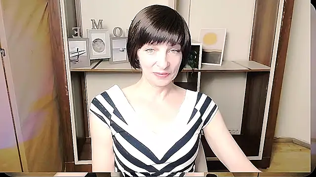  AngeliaFlow  online show from June 11, 2026, 8:01 am