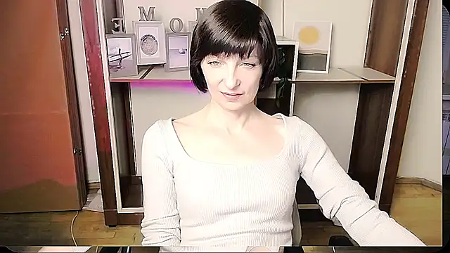  AngeliaFlow  online show from June 15, 2026, 9:11 am