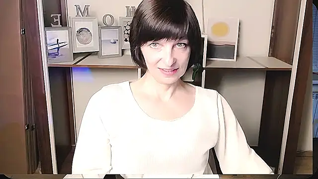  AngeliaFlow  online show from June 22, 2026, 9:06 am