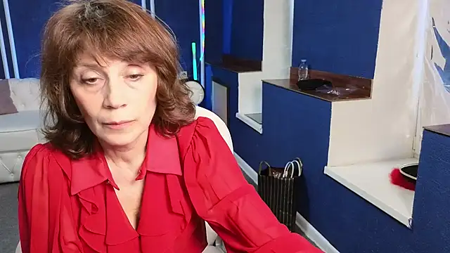 Snapshot of Anna_Kennan chatting on March 8, 2025, 6:10 am Anna Kennan online show from March 8, 2025, 6:10 am