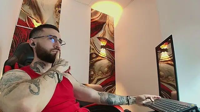 Luke davis01 online show from October 14, 2025, 1:23 pm