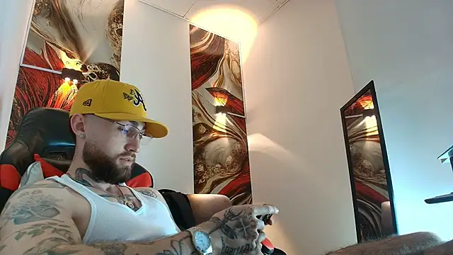 Snapshot of Luke_davis01 chatting on March 13, 2026, 12:56 pm Luke davis01 online show from March 13, 2026, 12:56 pm