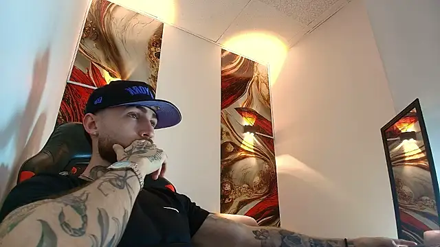 Snapshot of Luke_davis01 chatting on March 14, 2026, 1:05 pm Luke davis01 online show from March 14, 2026, 1:05 pm