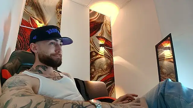 Snapshot of Luke_davis01 chatting on March 17, 2026, 1:03 pm Luke davis01 online show from March 17, 2026, 1:03 pm