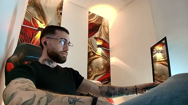 Snapshot of Luke_davis01 chatting on March 19, 2026, 1:15 pm Luke davis01 online show from March 19, 2026, 1:15 pm