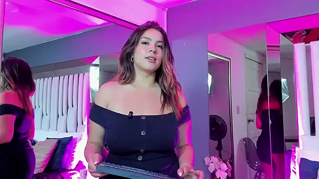 Cloee Rainbow1 online show from March 5, 2025, 11:38 am