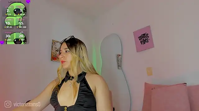 Vickyallien online show from May 15, 2026, 3:19 pm